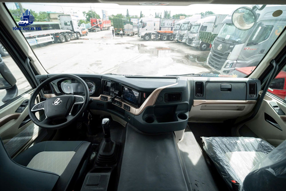 Xe Ben 4 Chân ChengLong H5 400HP Thùng 14 Khối (Cầu Dầu)